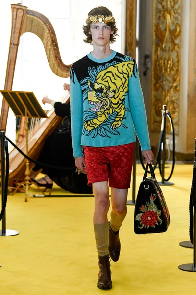 Look 106